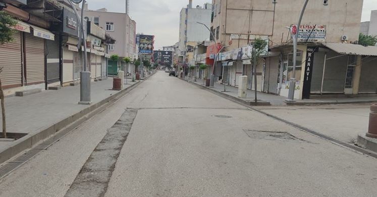 Silopi’de sokağa çıkma yasağında caddeler boş kaldı