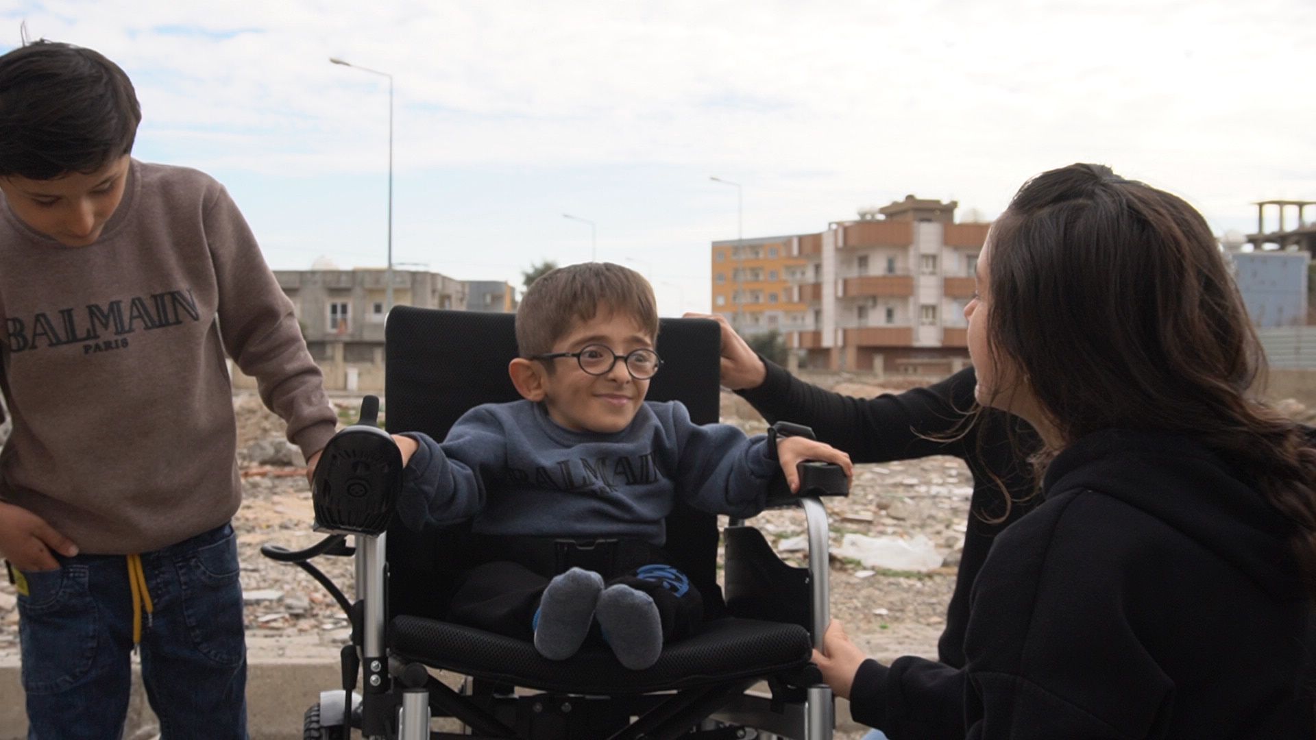 Cam Kemik Hastası Mustafa’nın akülü araba hayali gerçekleştirildi