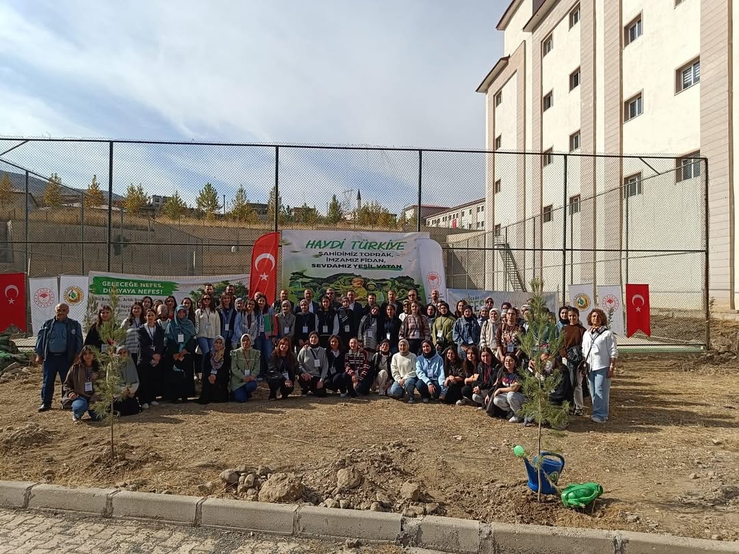 Uludere’de Milli Ağaçlandırma Günü Coşkusu