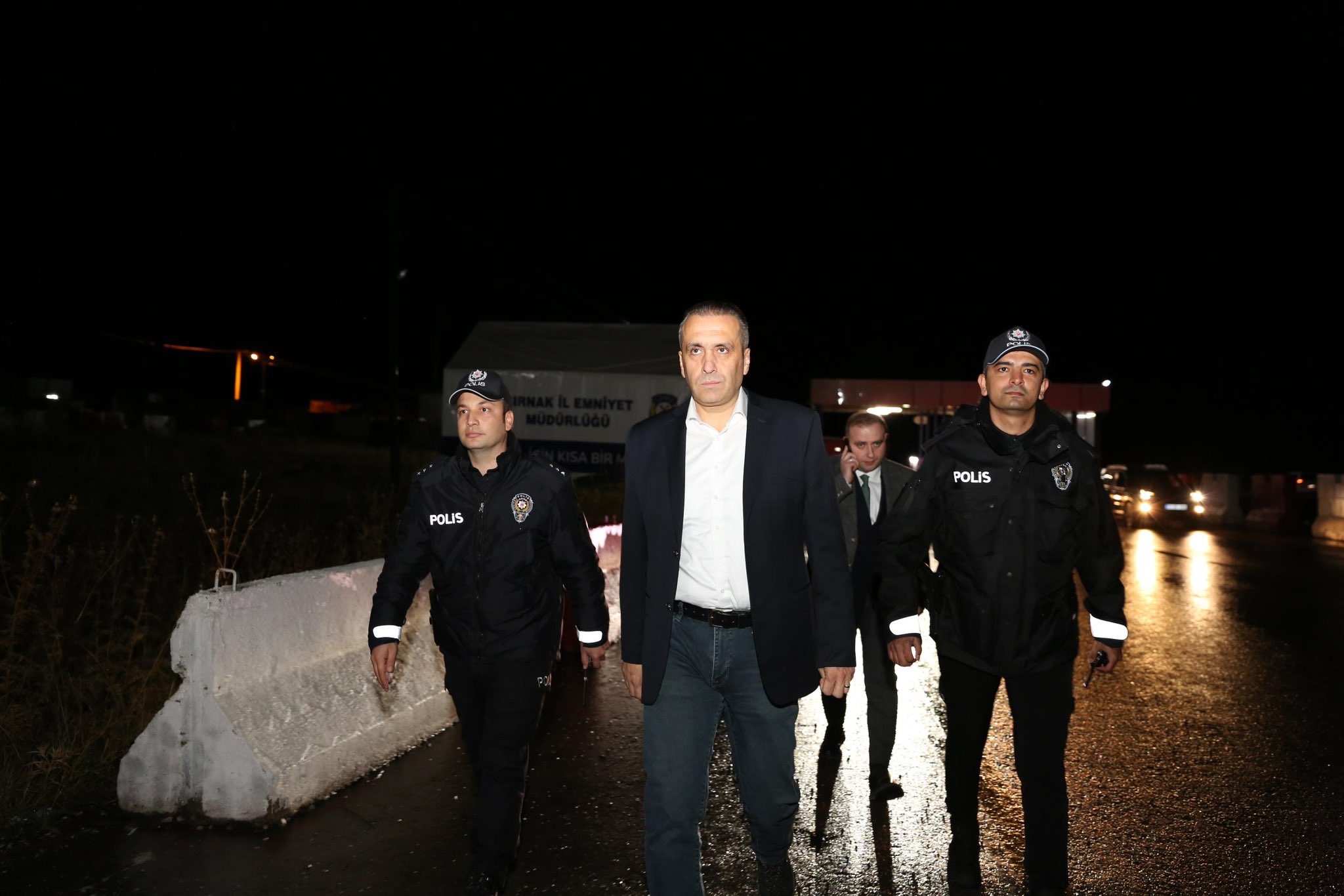 İl müdürü Sazak’tan güvenlik birimlerine moral ziyareti