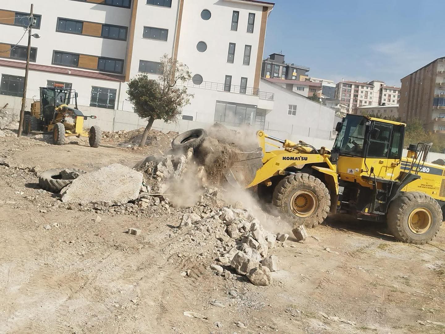 Şırnak Belediyesi Hastane Bölgesinde Asfalt Hazırlıklarını Sürdürüyor