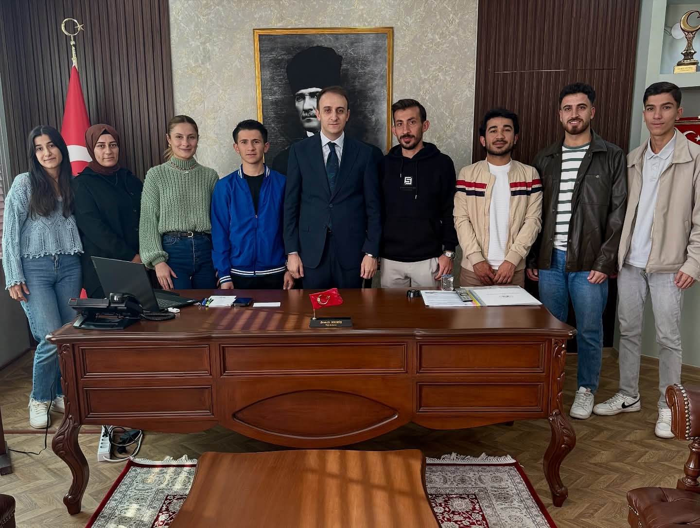 Kaymakam Memiş, gençleri makamında ağırladı