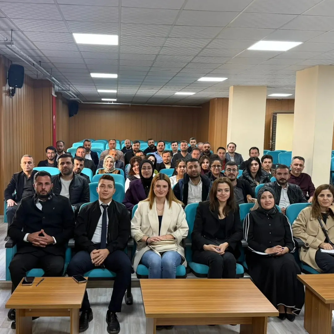 Uludere’de Eğitim Projeleri Toplantısı Düzenlendi