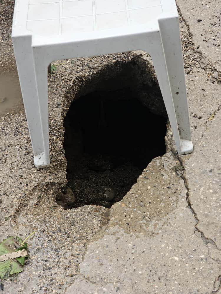 Cizre’de Eski Çarşı Yolu Çöktü: Ulaşım Aksadı