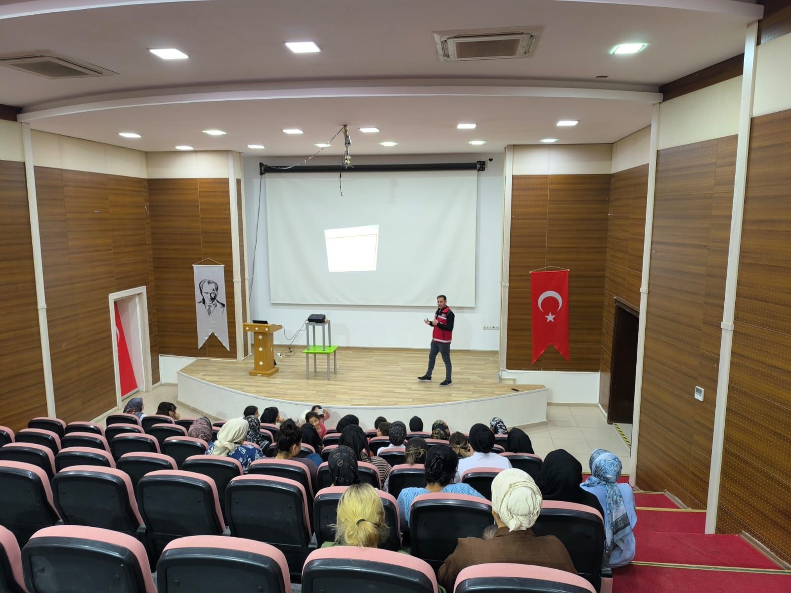 Silopi’de Annelere “Okul Hayatı ve Çocuk” Konulu Seminer