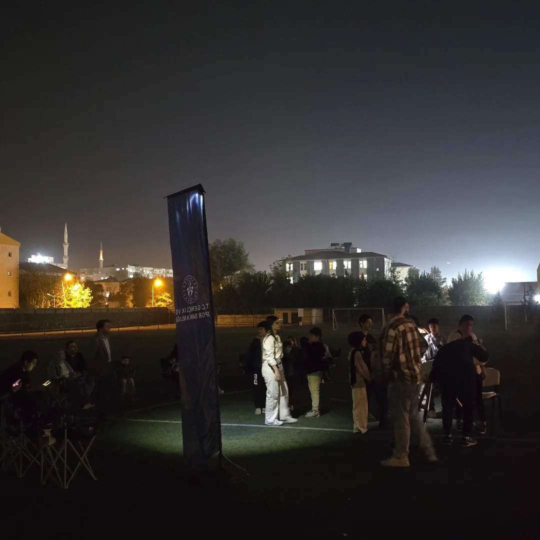 Cizre’de “Uzayda Ben de Varım” Etkinliğiyle Süper Ay Keyfi