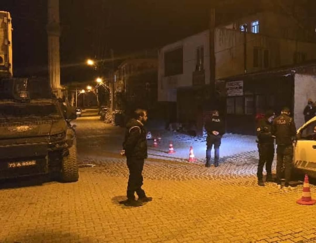 Beytüşşebap’ta Güvenlik Önlemleri Artırıldı, Silopi’de 3 Şahıs Yakalandı