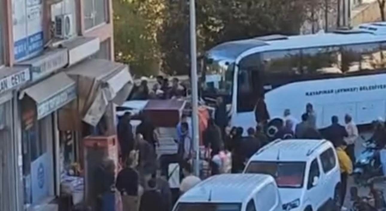 Midyat’ta Otogar Önünde Bıçaklı Kavga: 3 Yaralı